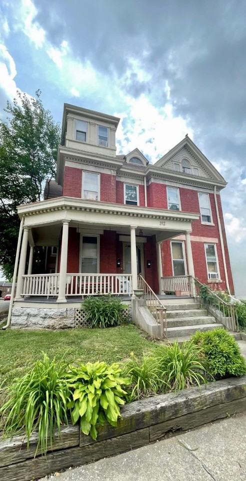 312 South Upper Street - Photo 2 of 28