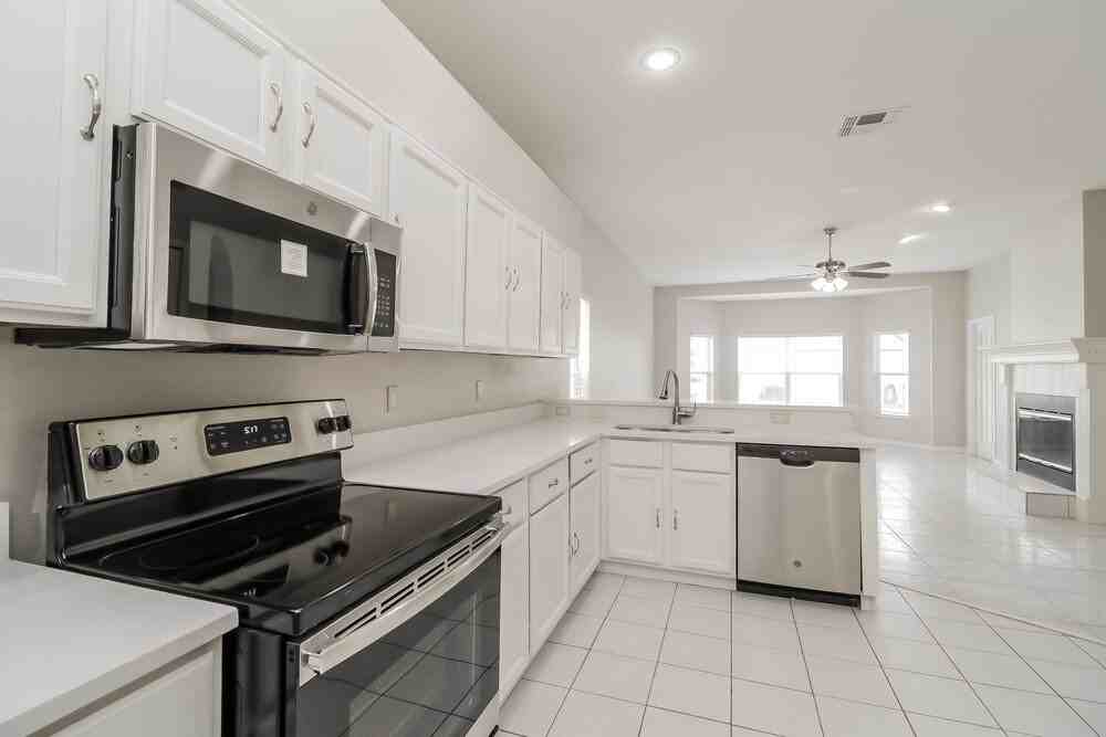 131 Harwood Cir - Photo 6 of 16