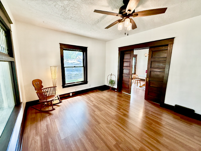 1004 N Lee St #1 - Photo 2 of 14