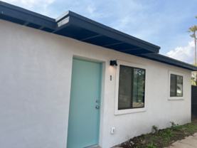 1215 E Mission Ln - Photo 1 of 1