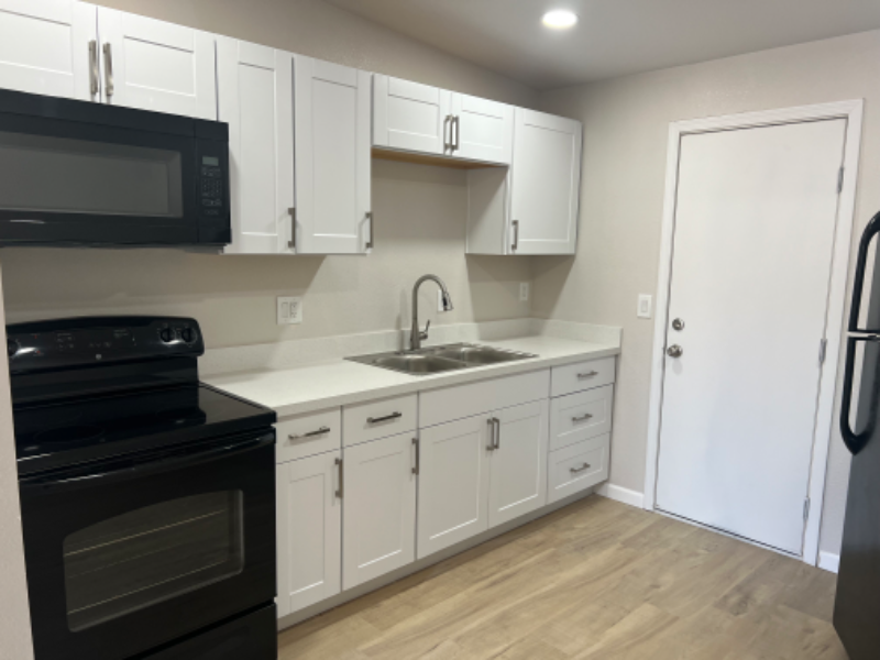 1215 E Mission Ln - Photo 2 of 8