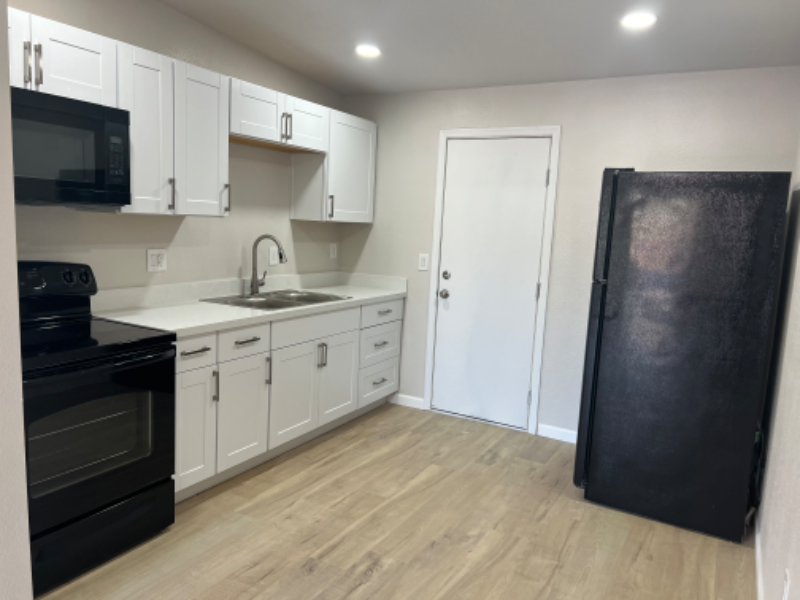 1215 E Mission Ln - Photo 4 of 8