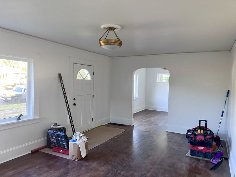 315 Ne 66th Ave - Photo 3 of 11