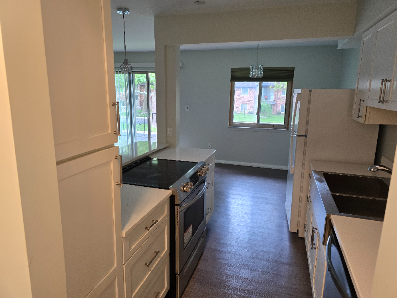 418 Riviera Dr #114 - Photo 2 of 20