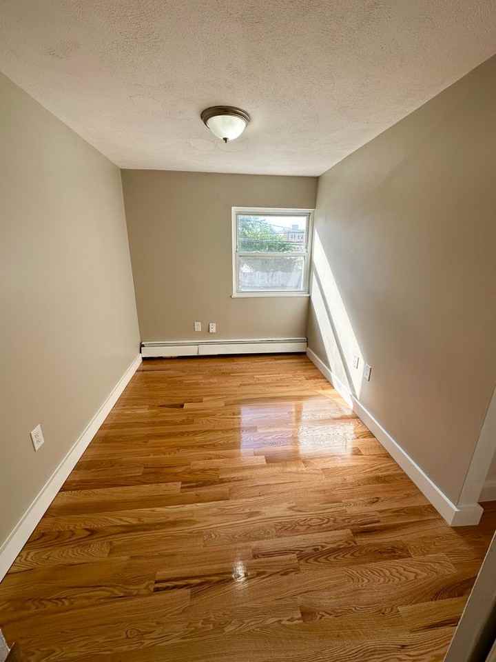 108 Franklin St #24 - Photo 7 of 9