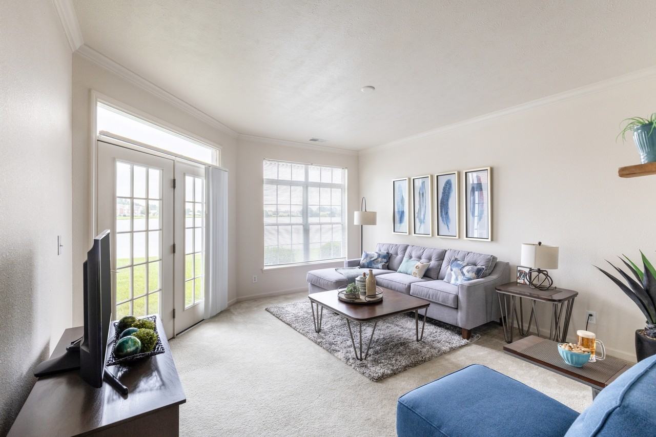 Historical - Lakeshore Apts - Photo 4 of 44