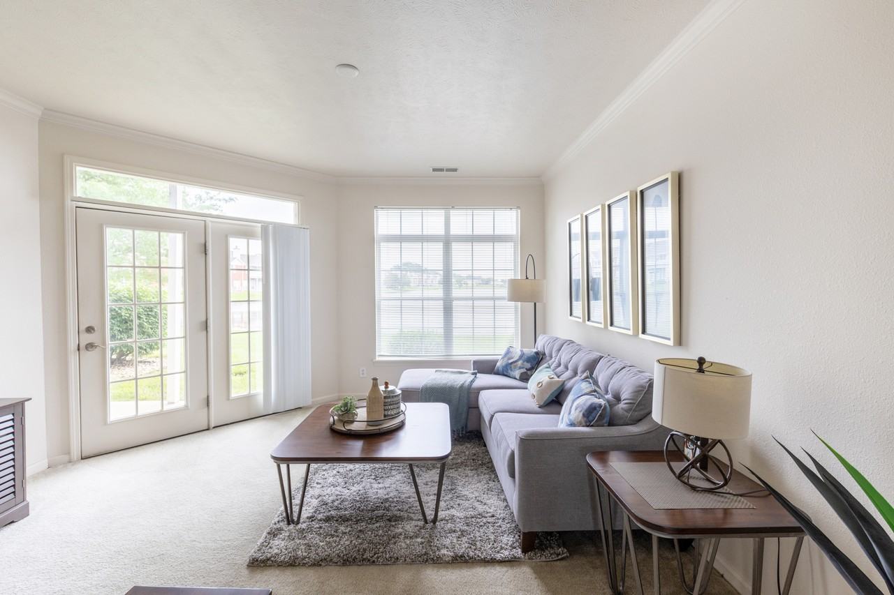 Historical - Lakeshore Apts - Photo 5 of 44