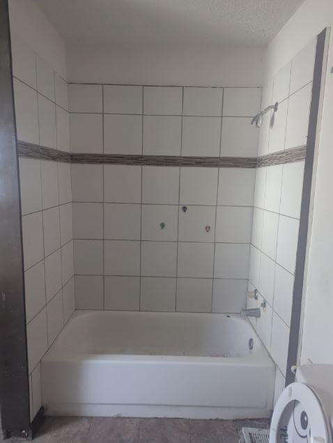 2909 W Wyoming St - Photo 5 of 8