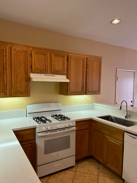 1548 Gold Run Rd - Photo 2 of 9