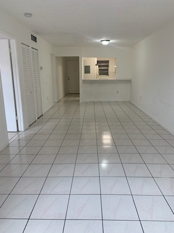 6055 Wavenue #218 - Photo 2 of 12