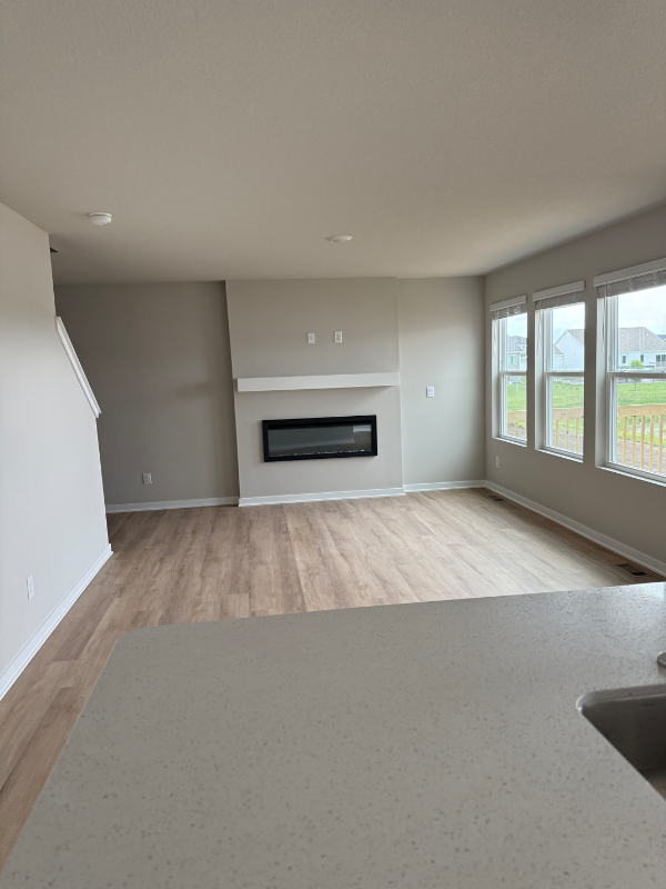 4759 172nd St - Photo 7 of 10