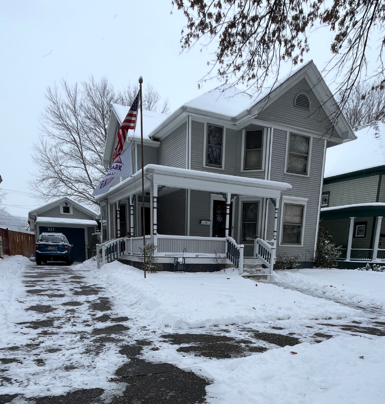 821 3rd St - Photo 2 of 17