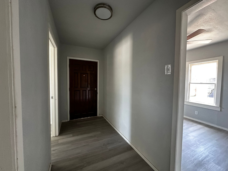 15 N Bell St - Photo 2 of 4