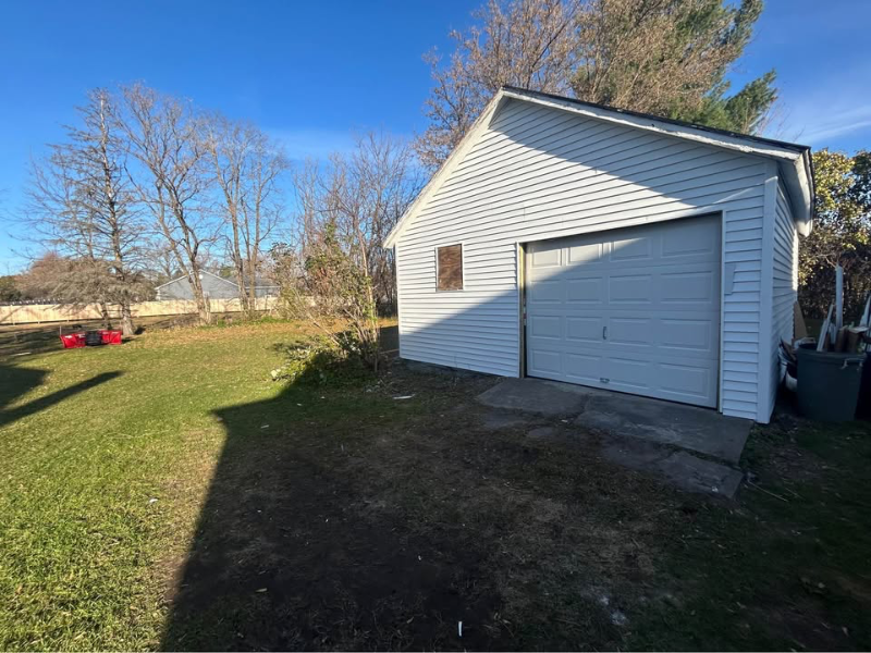 120 Leray St - Photo 2 of 9