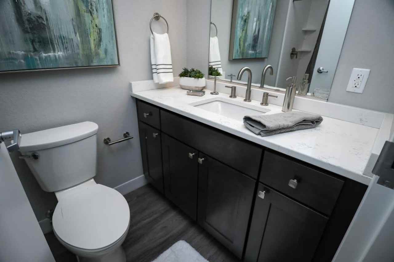 Creekview Court - Photo 7 of 10