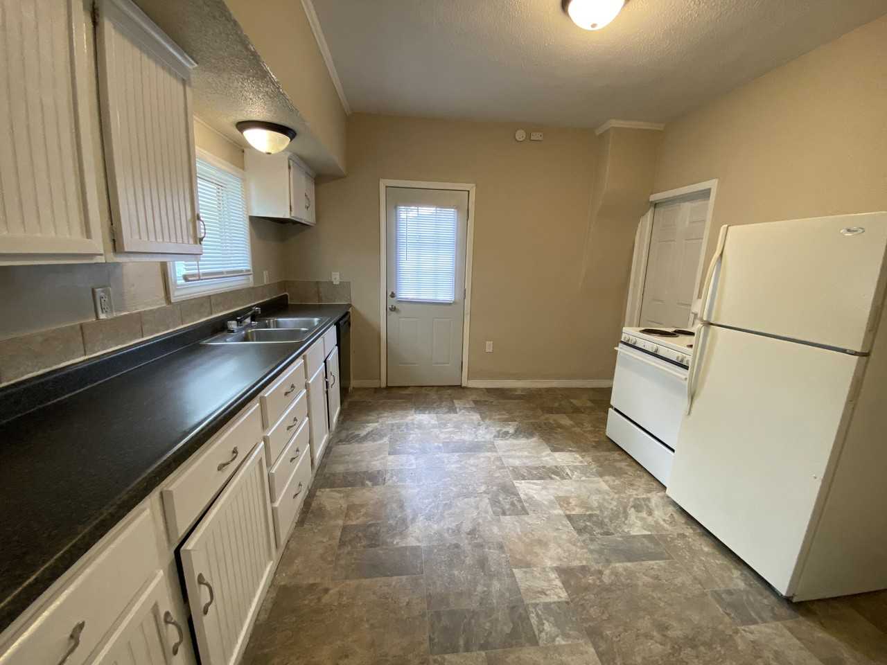 1938 E Calvert St #NA - Photo 2 of 10