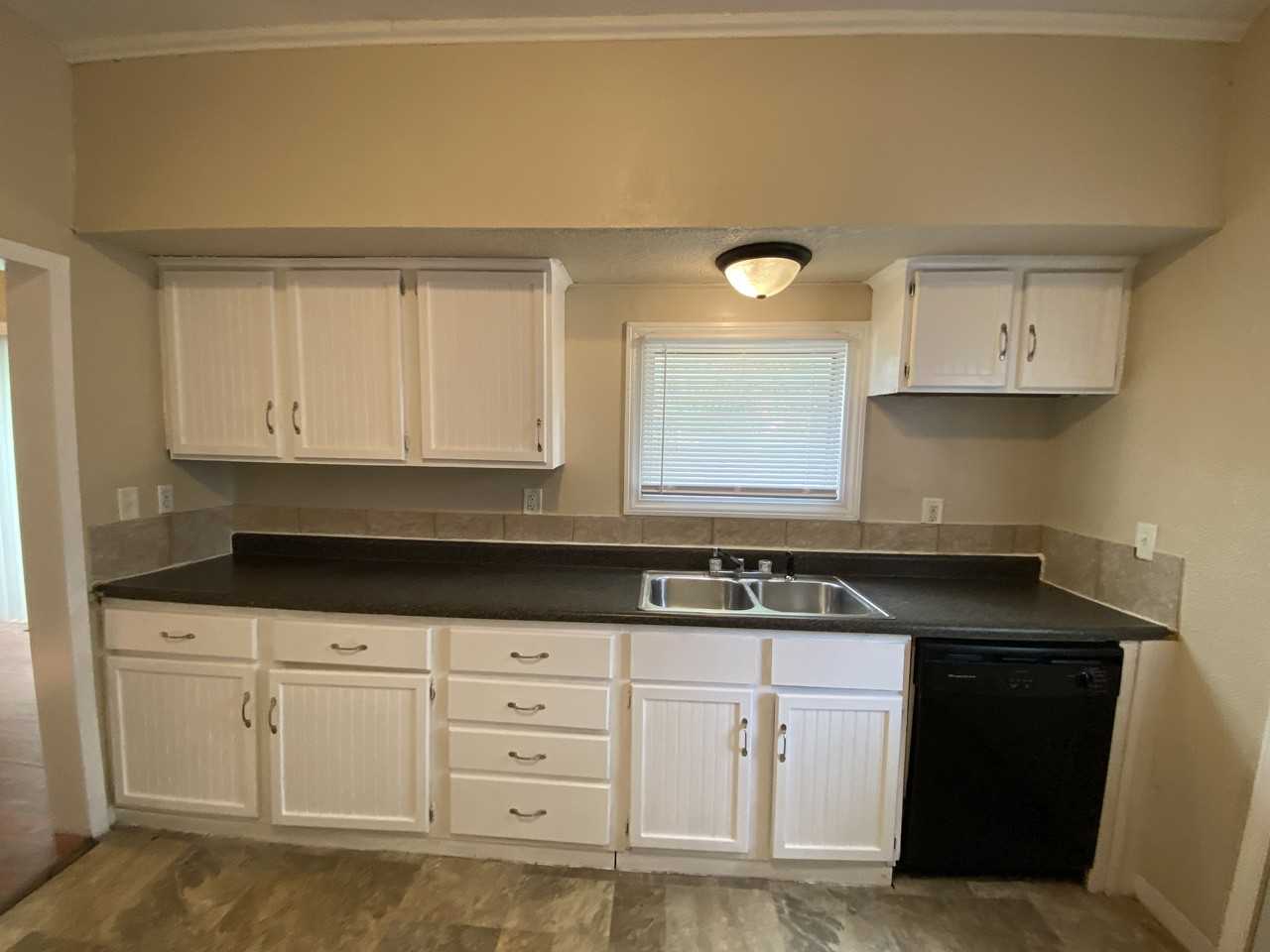 1938 E Calvert St #NA - Photo 3 of 10