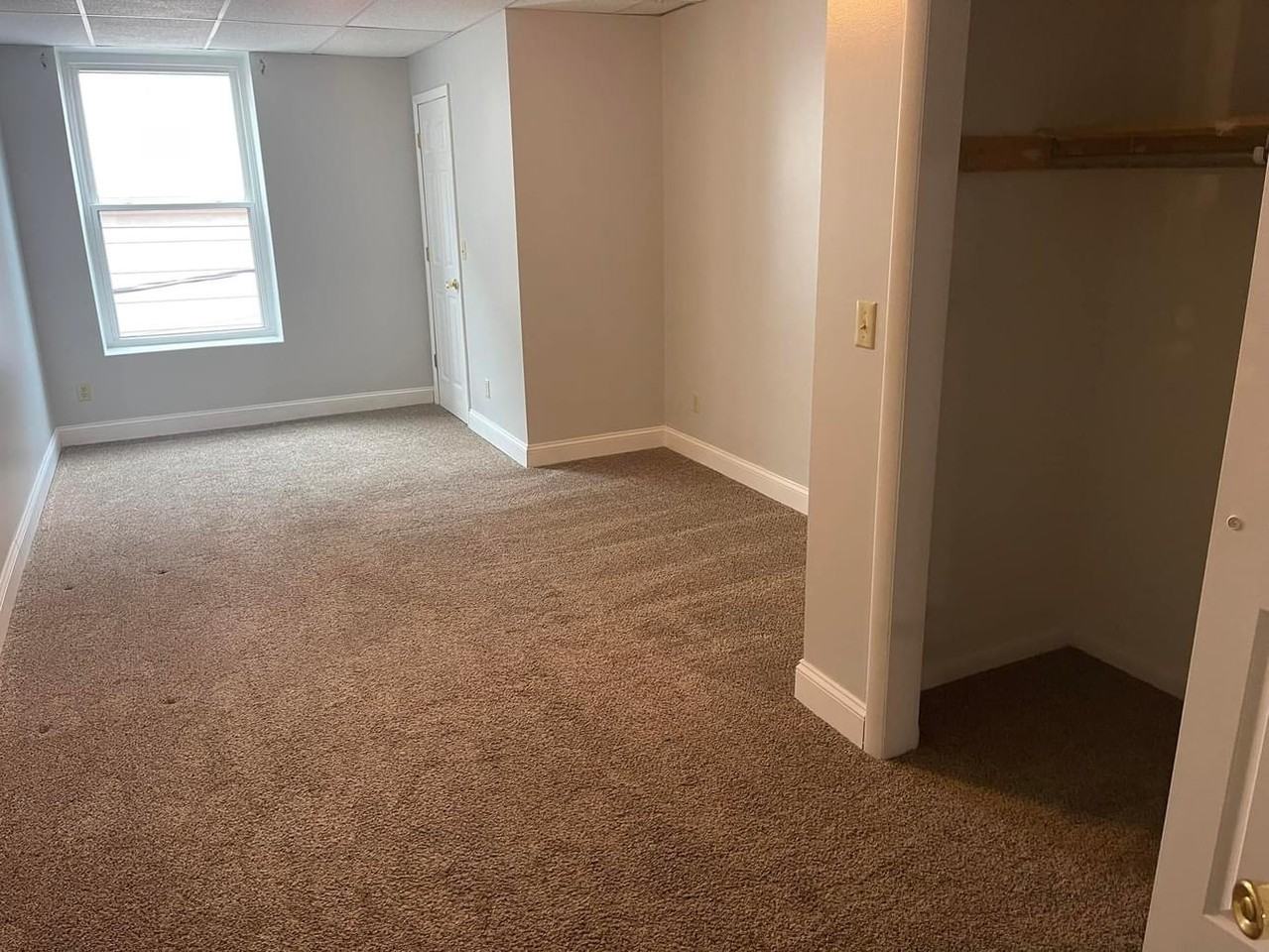 1609 Broadway Ave #2 - Photo 3 of 8