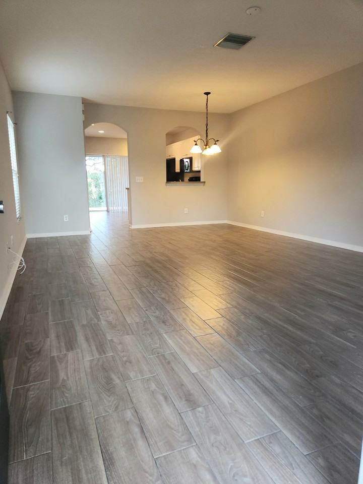 15702 Fishhawk Falls Dr #NONE - Photo 5 of 21