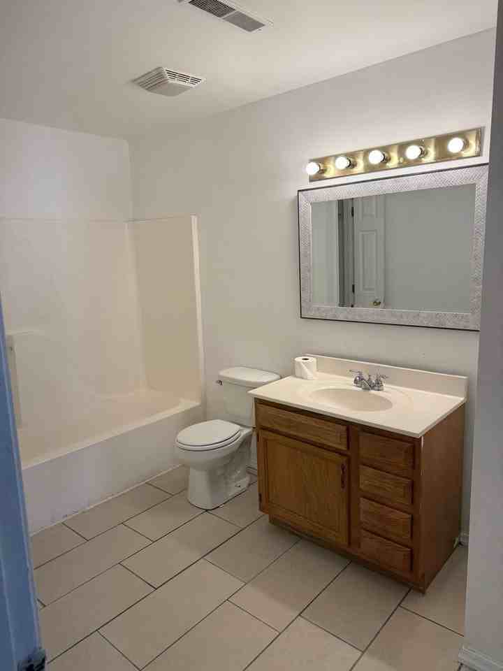 53 Mall Rd - Photo 7 of 12