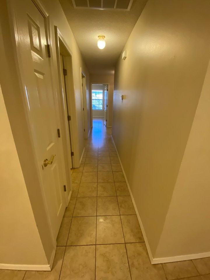 1818 Wilder Ln - Photo 2 of 13