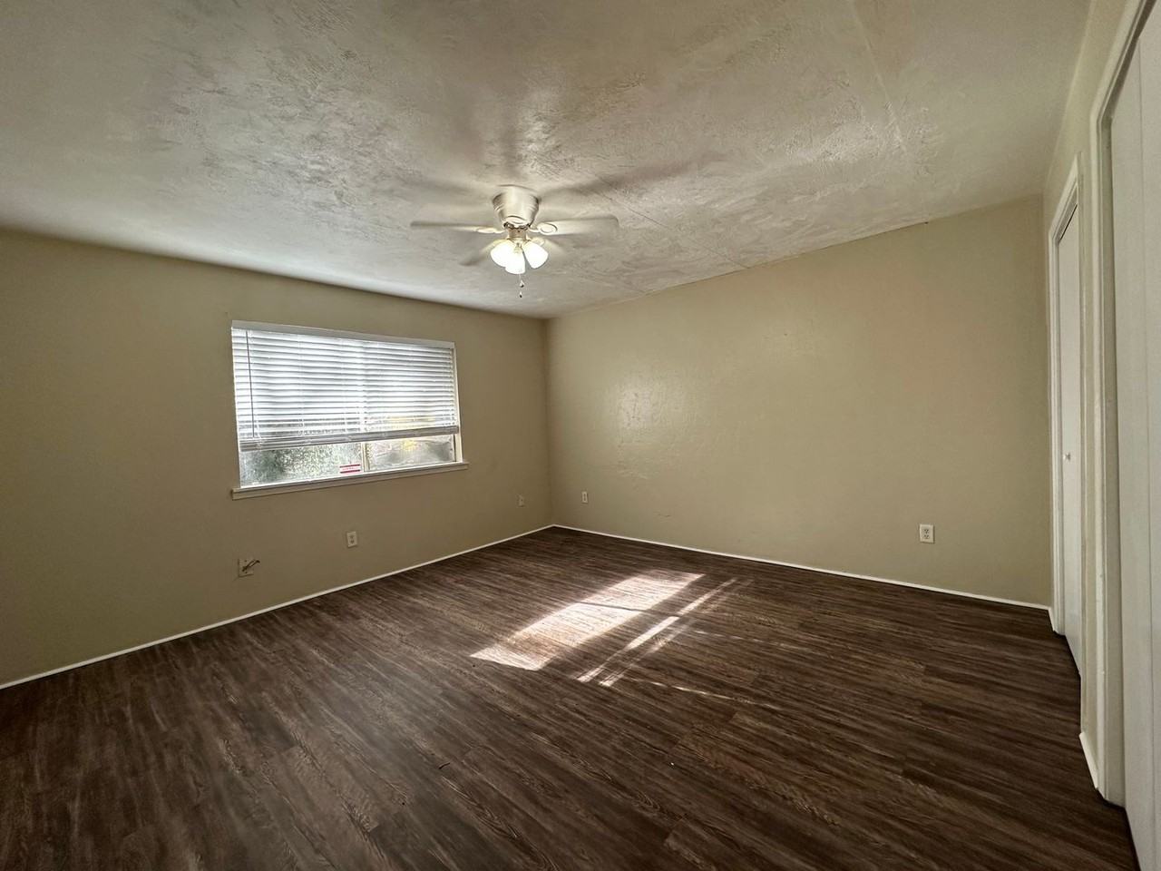 4221 Brewster Rd - Photo 7 of 7