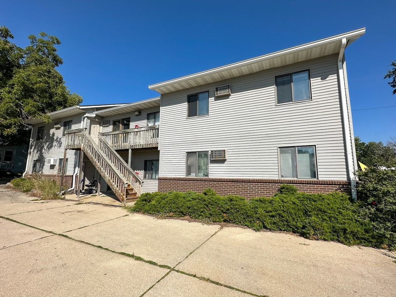 400 6th St- Indian Creek - Photo 2 of 37