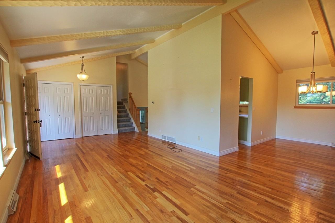 1201 Miramonte St - Photo 3 of 26
