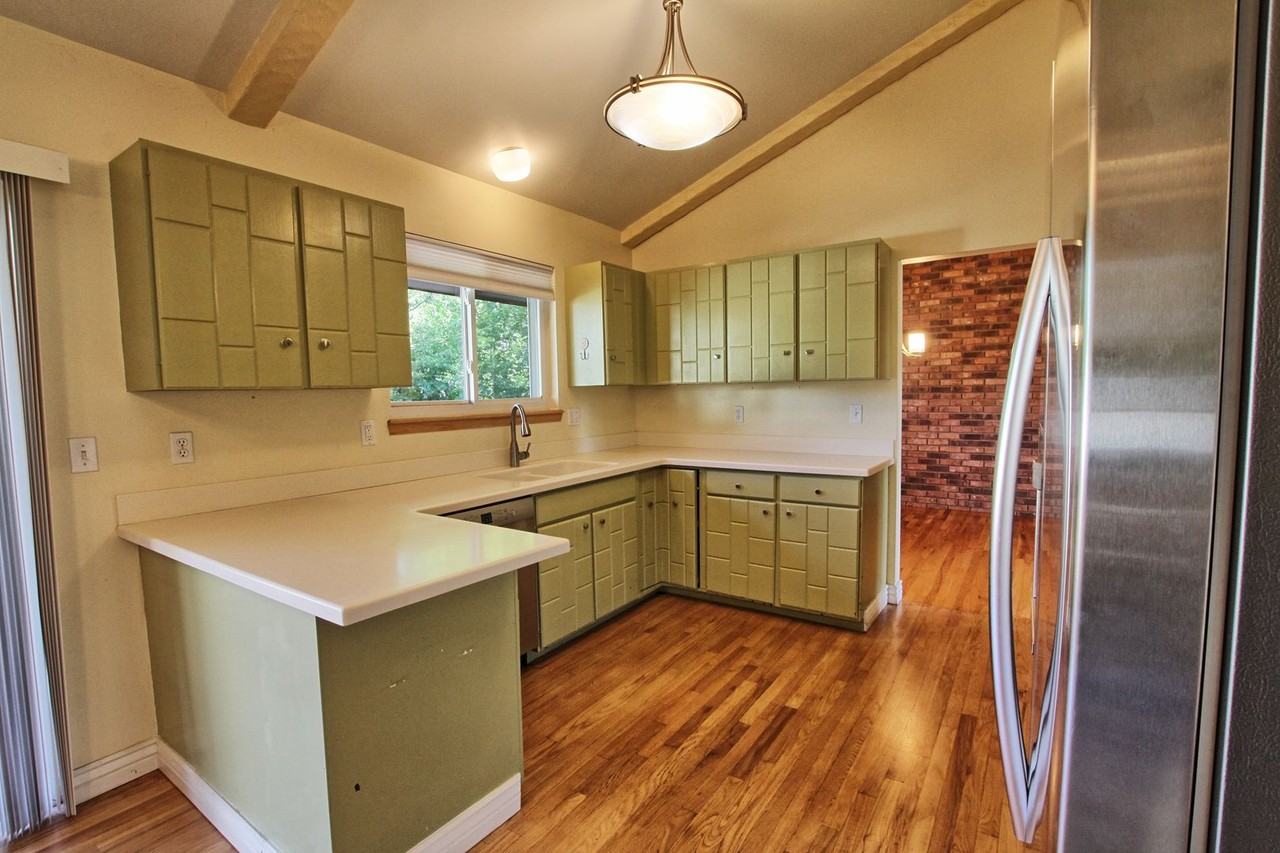 1201 Miramonte St - Photo 7 of 26