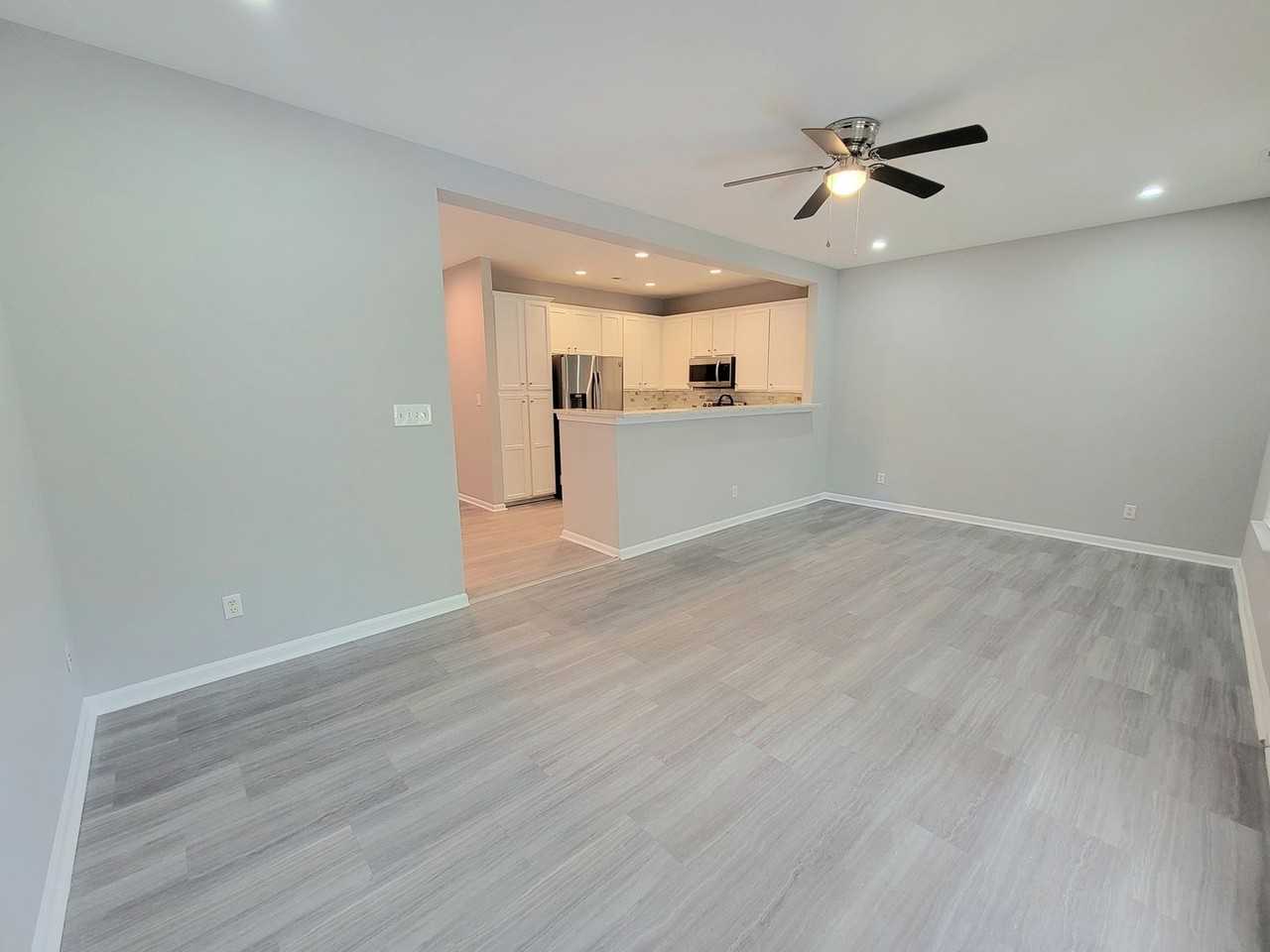 14910 Scothurst Ln - Photo 7 of 19
