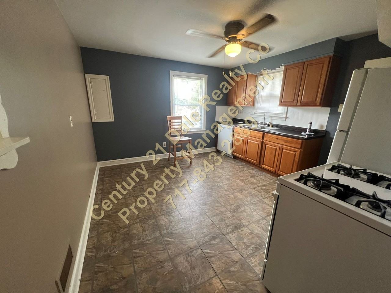 495 Locust Grove Rd - Photo 6 of 21