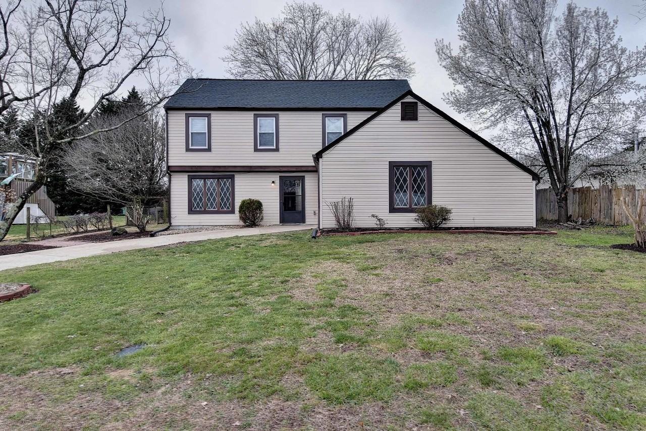 111 Telemark Dr - Photo 2 of 27