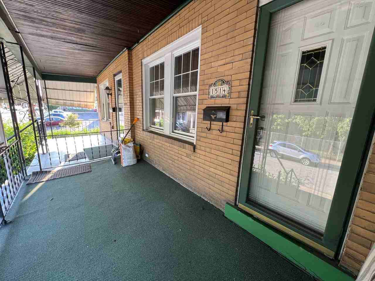 1514 Middle St - Photo 3 of 12