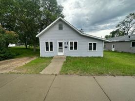 606 Pleasant Ave S - Photo 1 of 1