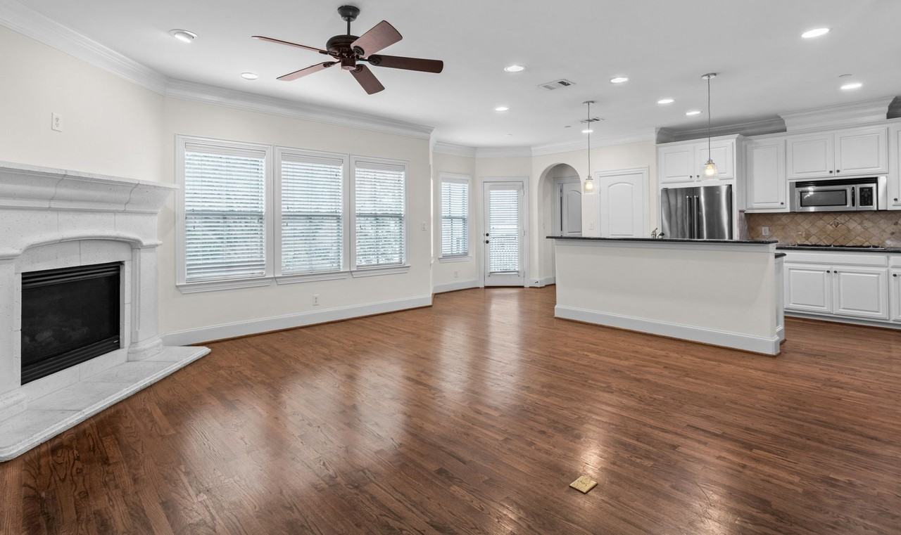 5801 5801 Hillcrest Avenue - Hillcrest Ave #08 - Photo 3 of 50