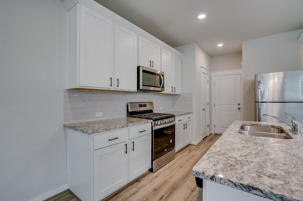 505 Pearly Eye Dr #B - Photo 4 of 21