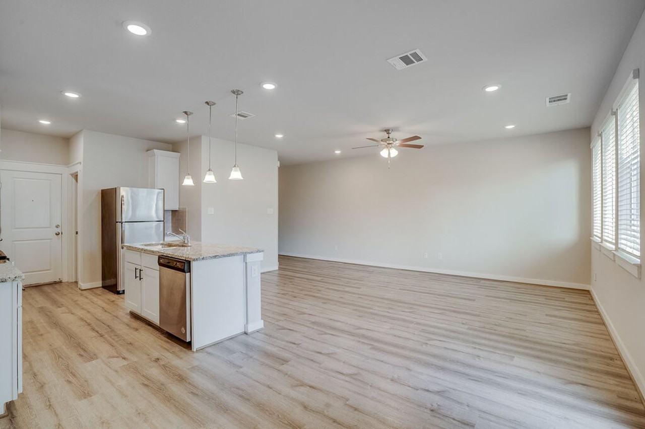 505 Pearly Eye Dr #B - Photo 7 of 21
