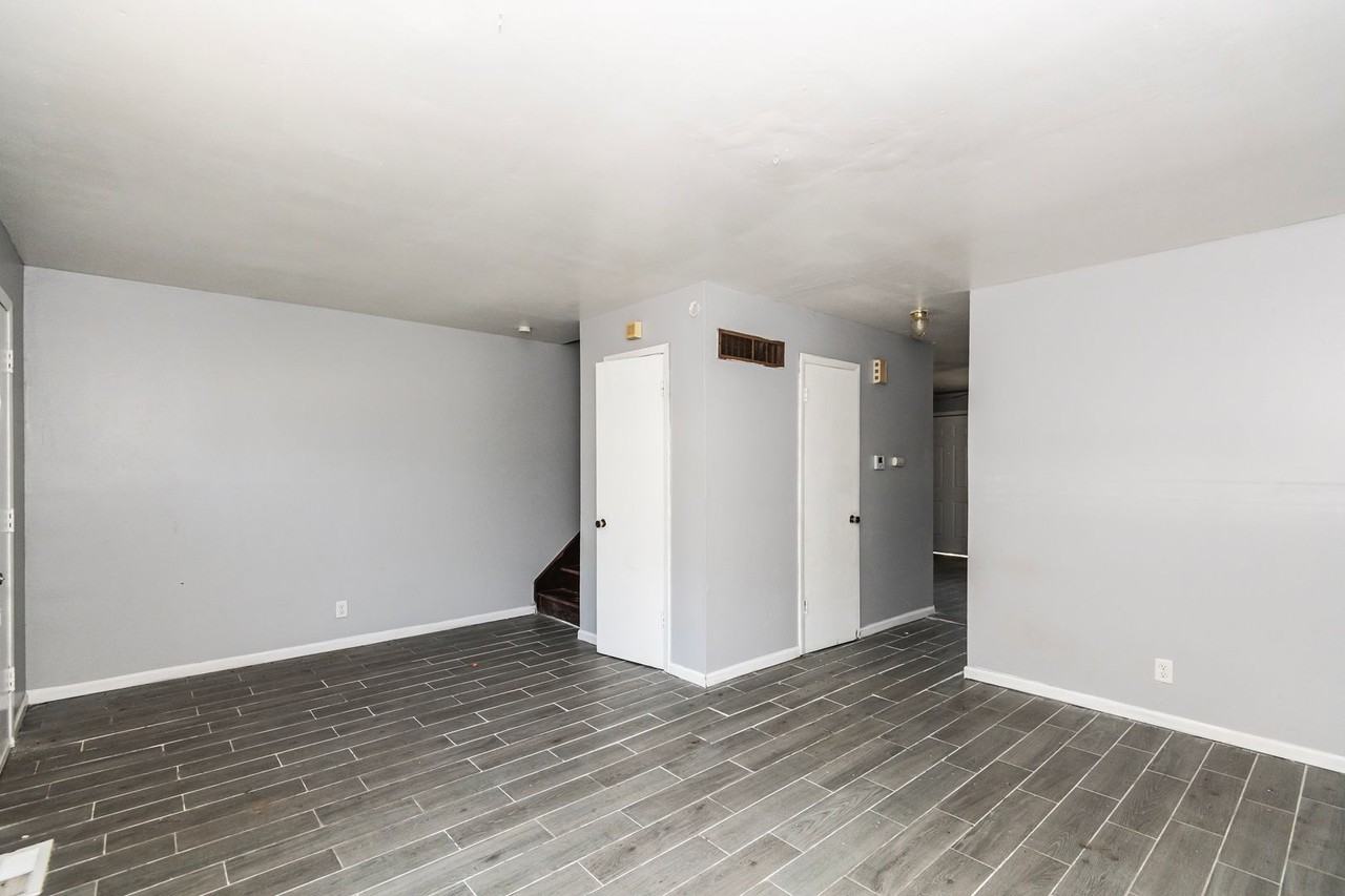 5514 Wren Ave - Photo 3 of 17