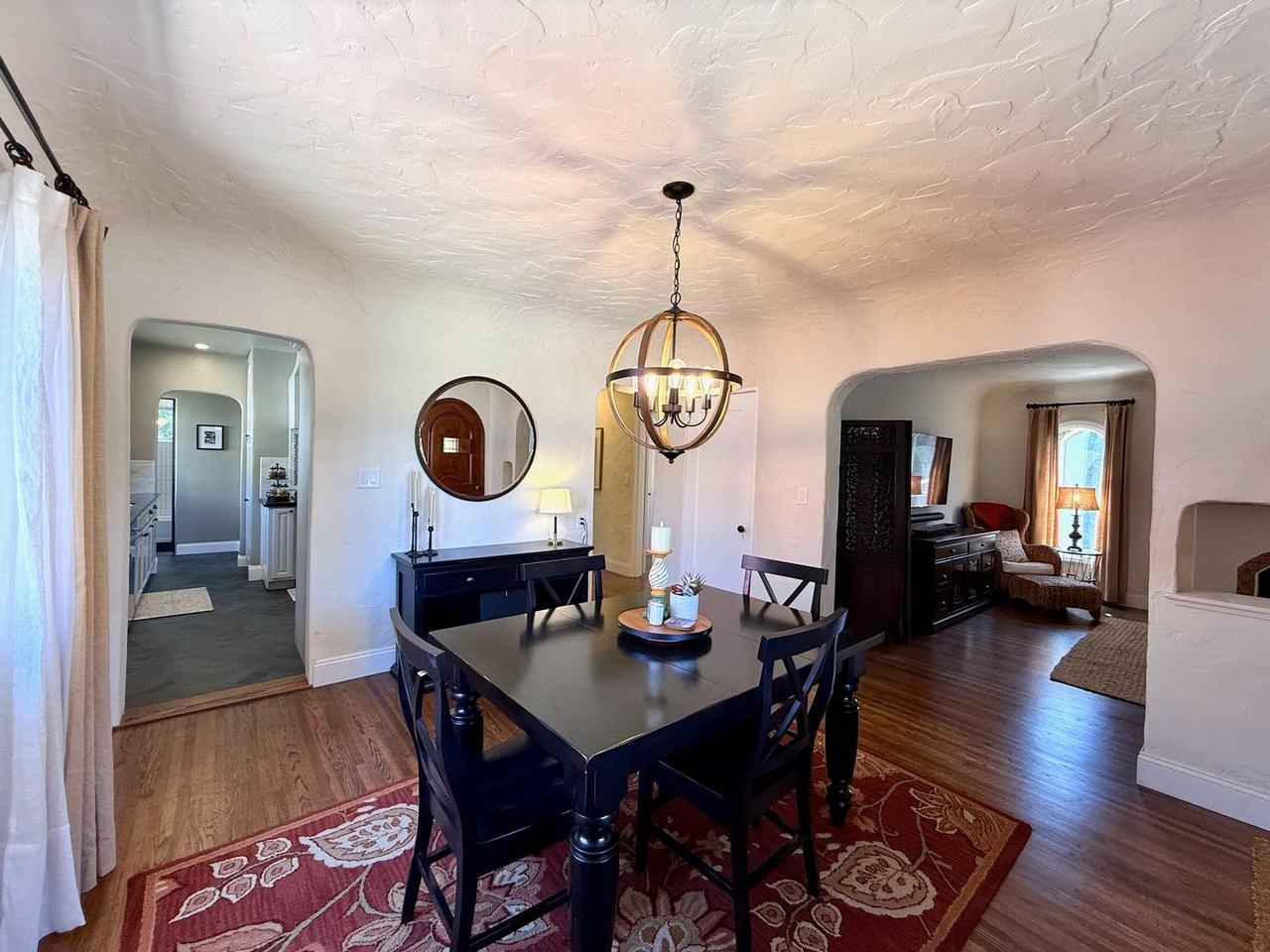 1622 Villa Avenue - Photo 3 of 14