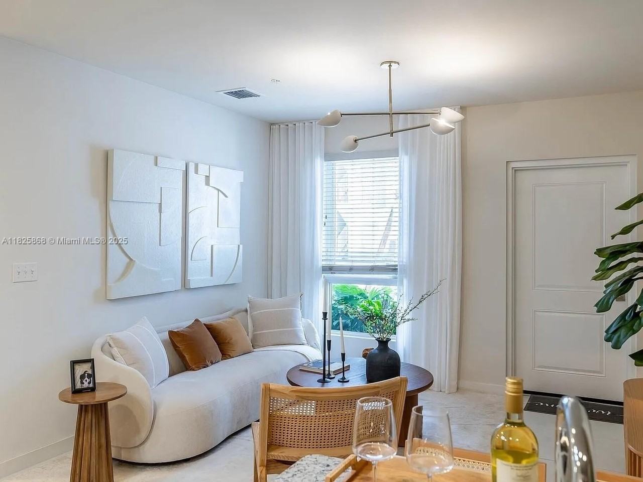 628 Ne 2nd St #102 - Photo 7 of 11