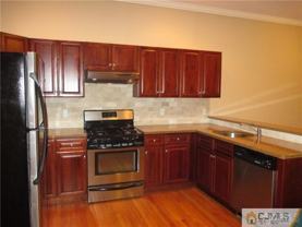 547 547 Sayre Ave Avenue #201 - Photo 1 of 1