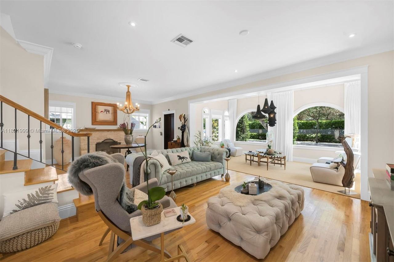 59 Ne 42nd St - Photo 7 of 8