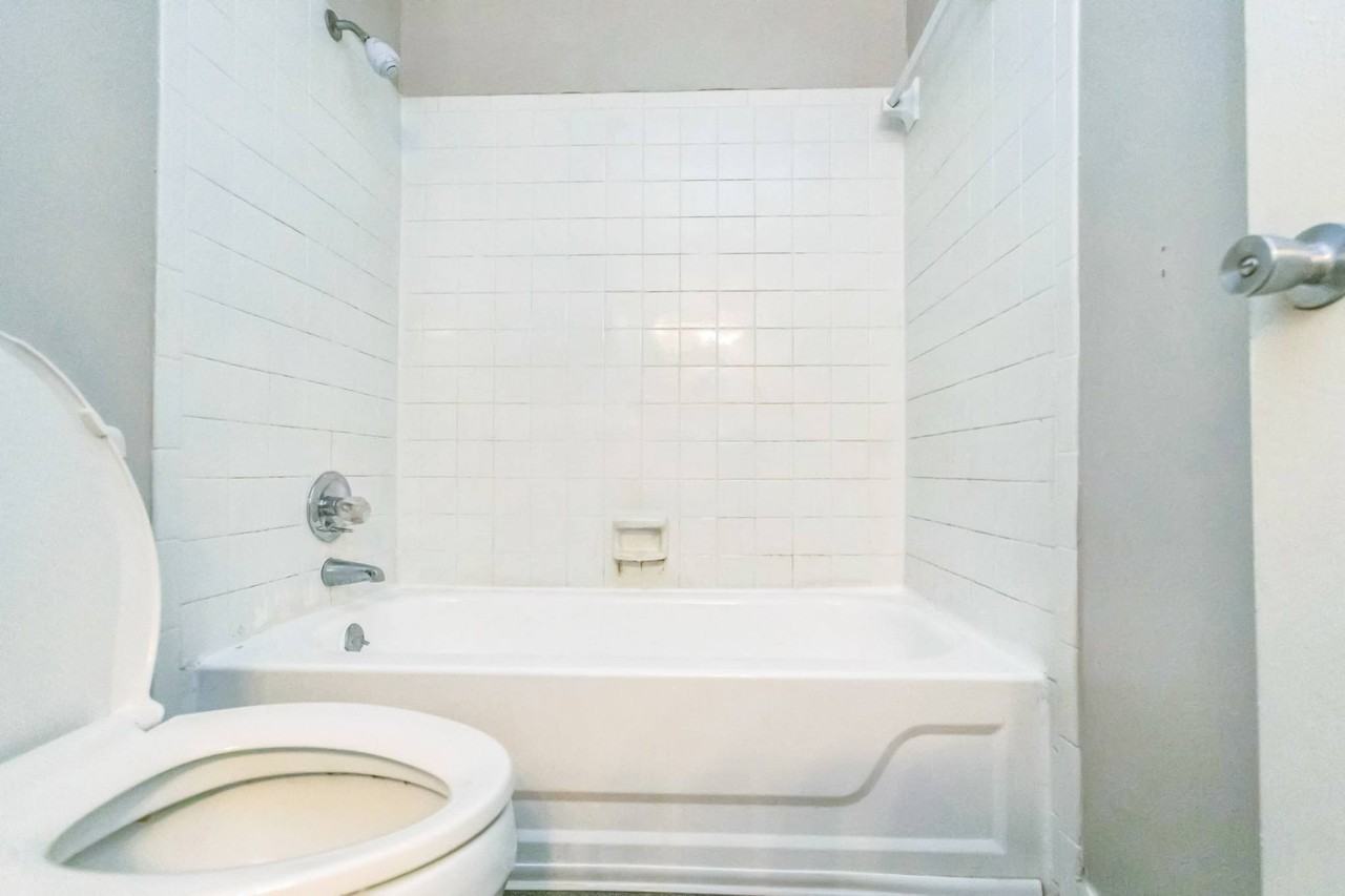 Hampton House - Photo 5 of 15