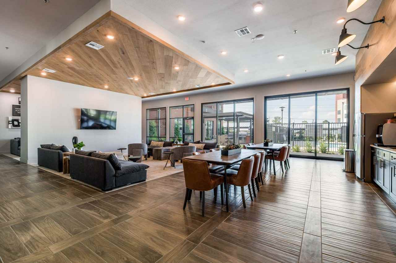 Sovereign Hometown - Photo 6 of 26