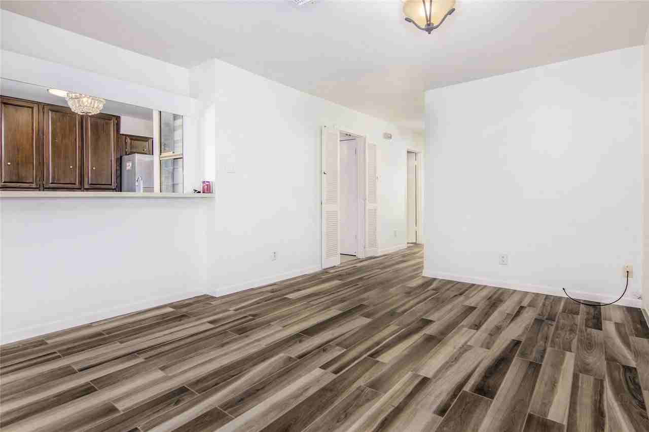 4800 Palmetto St - Photo 3 of 19