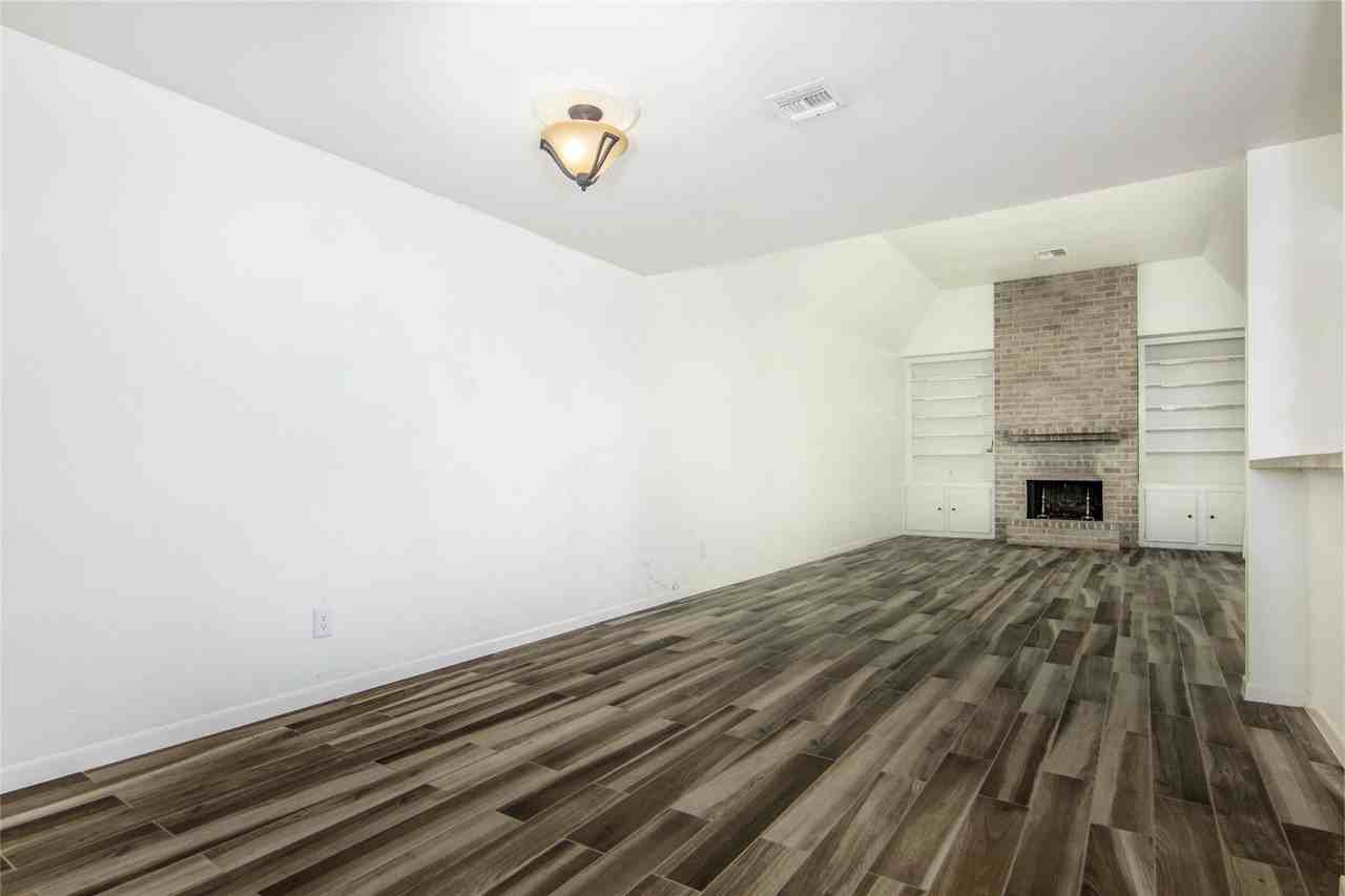 4800 Palmetto St - Photo 4 of 19