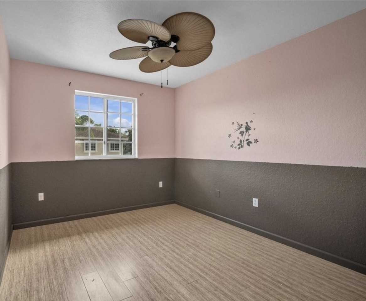 21113 Northwest 14th Place - Photo 6 of 18