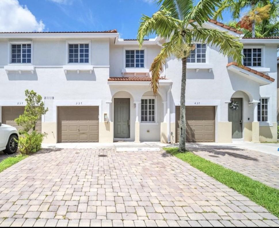 21113 Northwest 14th Place - Photo 5 of 18