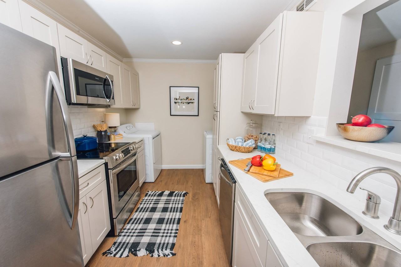 Bayou Shadows Apartment Homes - Photo 4 of 50