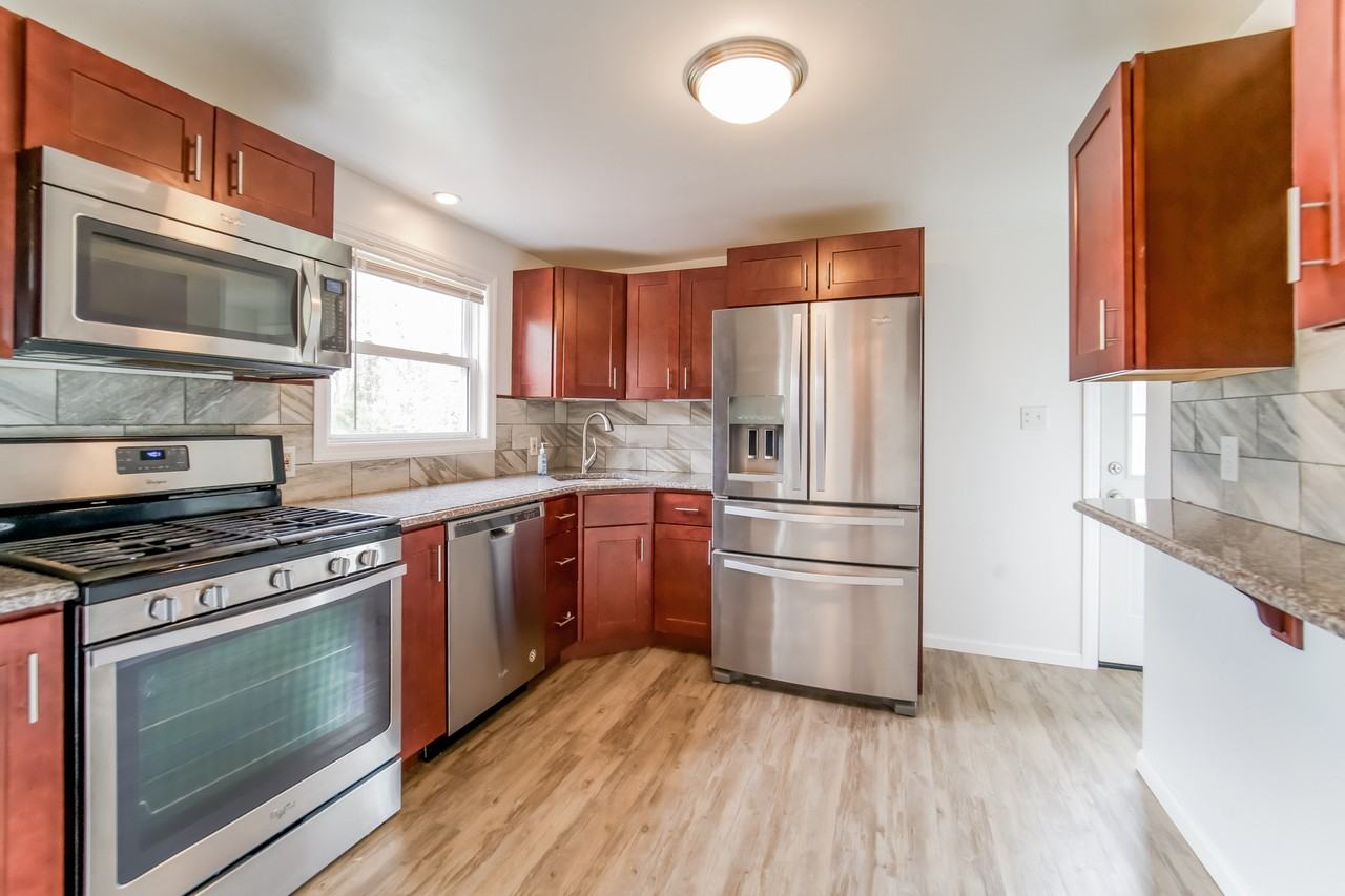 4625 Bert Dr - Photo 2 of 13